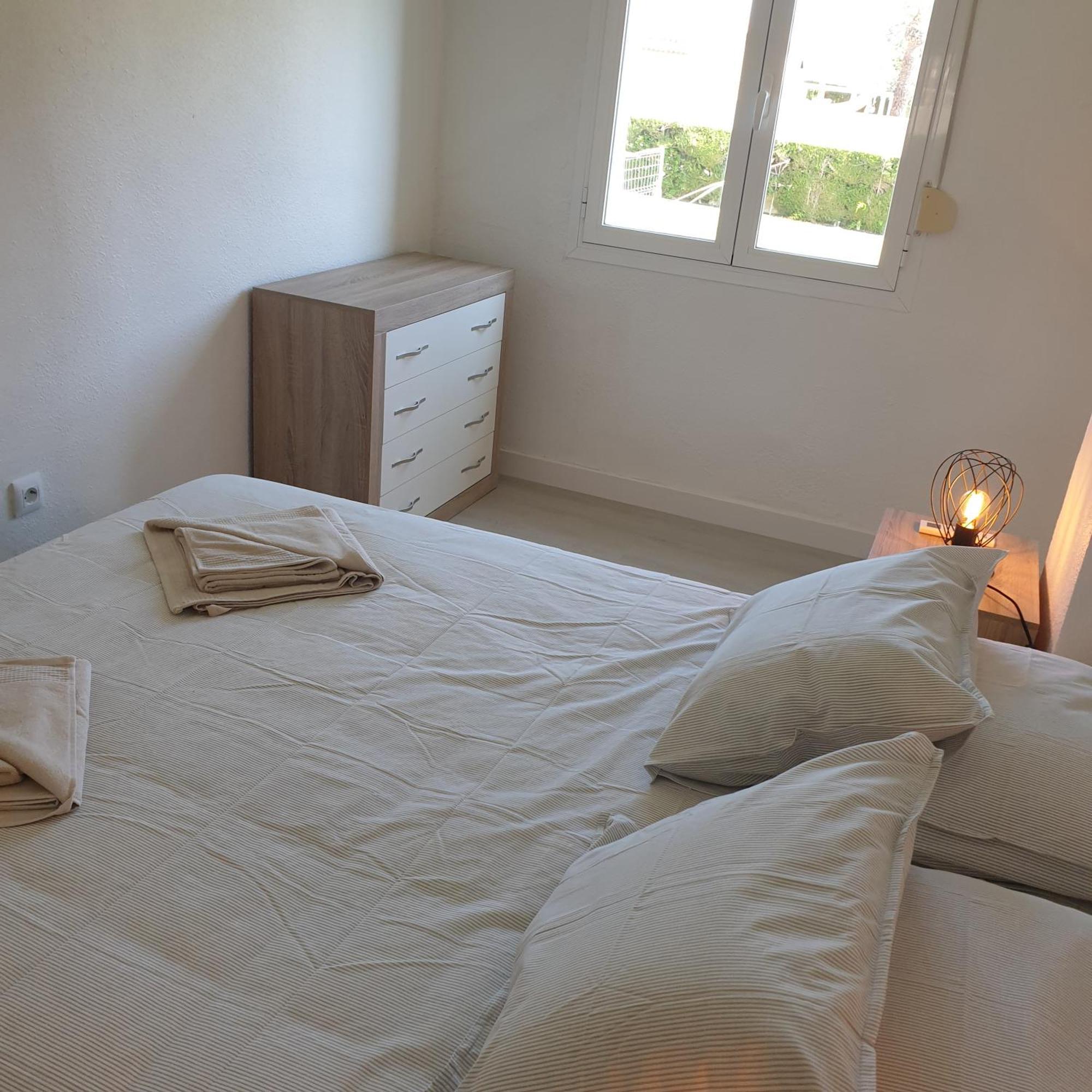 Sea View Apartment Beach Front Punta Prima ตอร์เรเวียคา ภายนอก รูปภาพ
