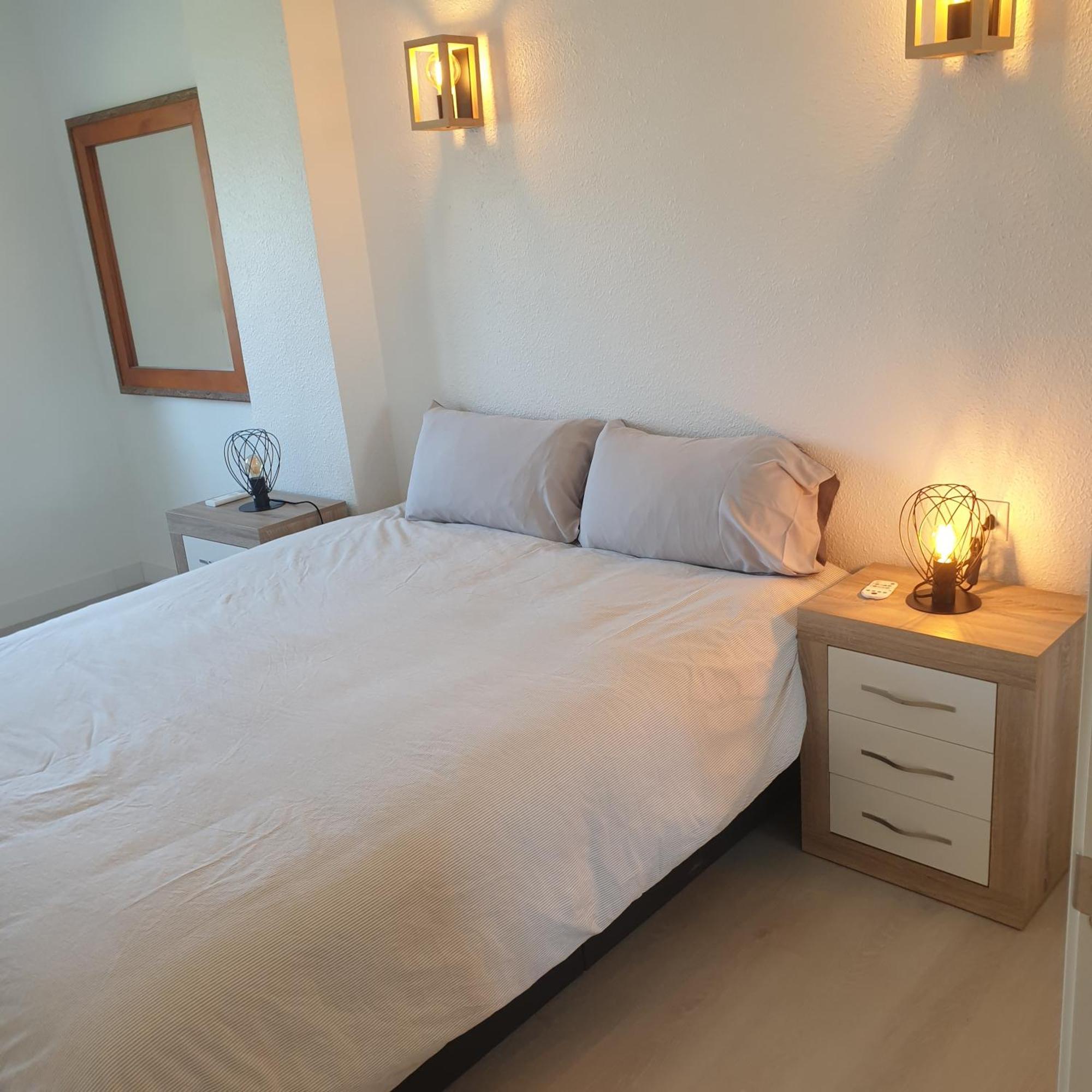 Sea View Apartment Beach Front Punta Prima ตอร์เรเวียคา ภายนอก รูปภาพ