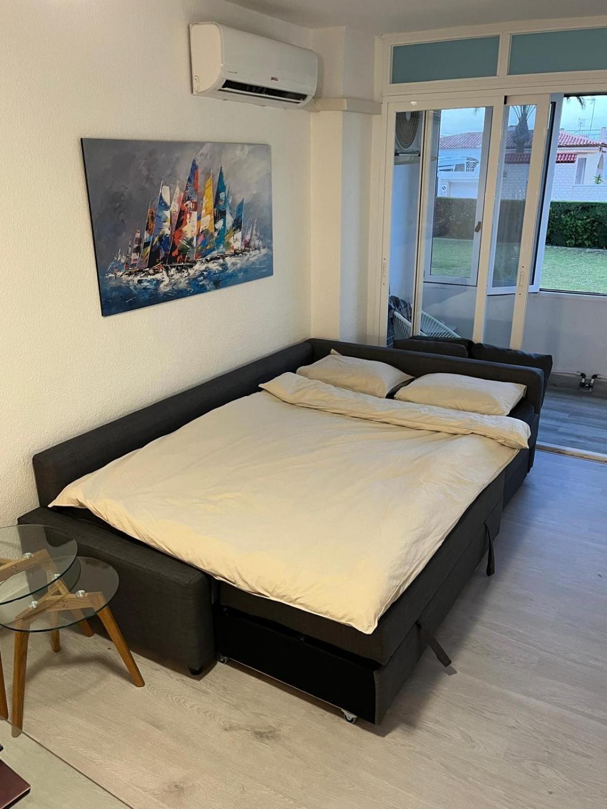 Sea View Apartment Beach Front Punta Prima ตอร์เรเวียคา ภายนอก รูปภาพ